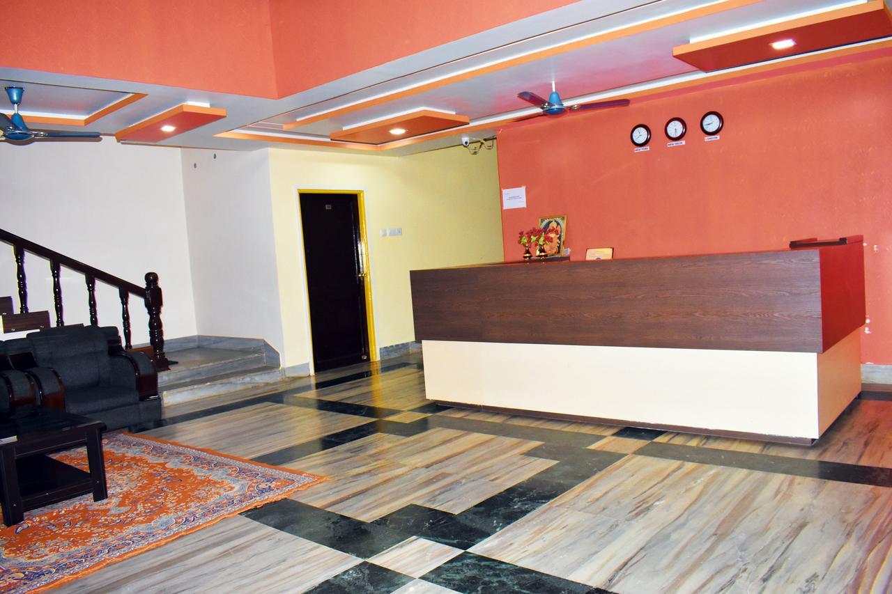 Hotel Triveni Balangir Exterior foto